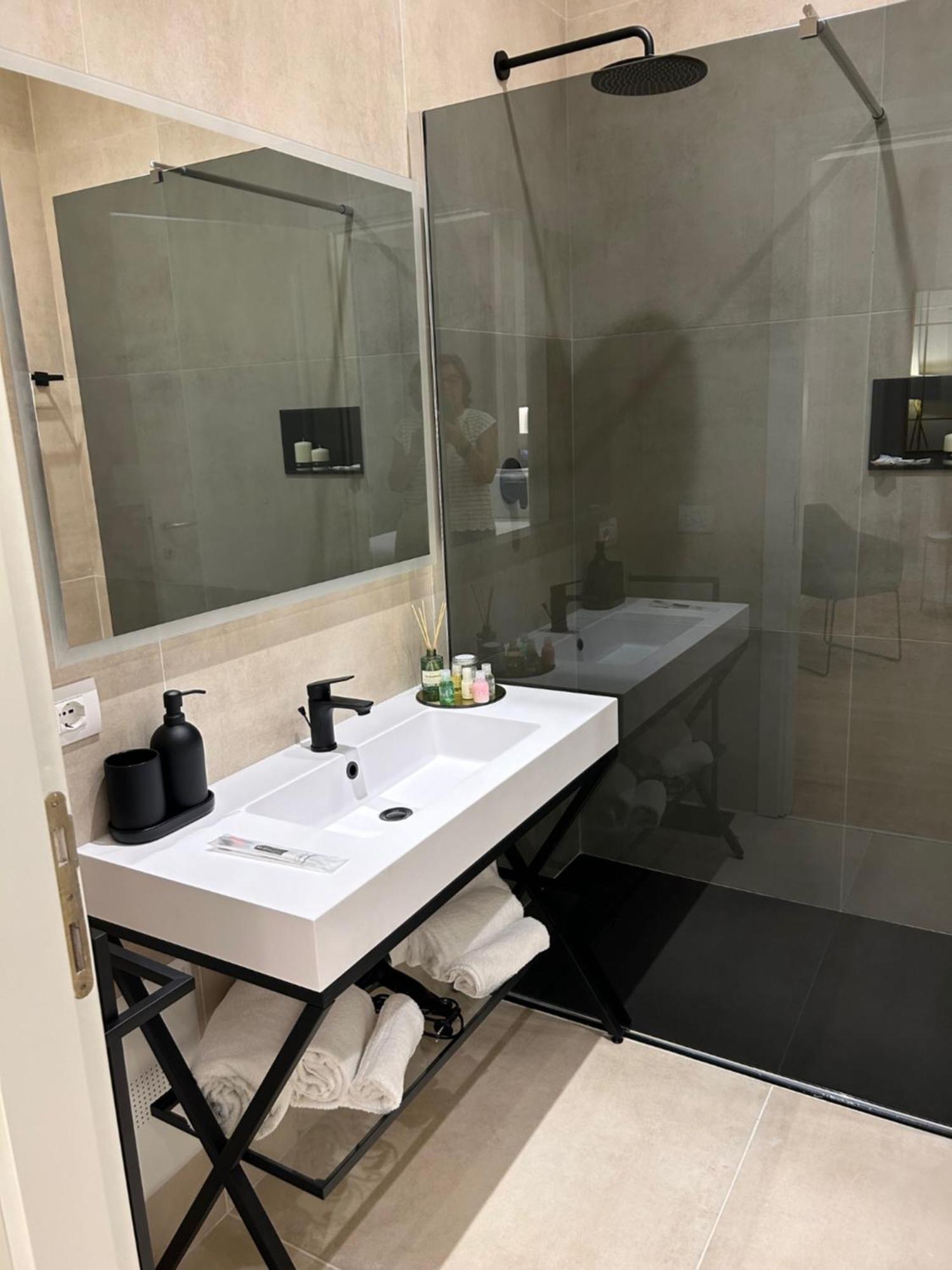 Hotel Casa Lounge Costituzione Cagliari Zewnętrze zdjęcie