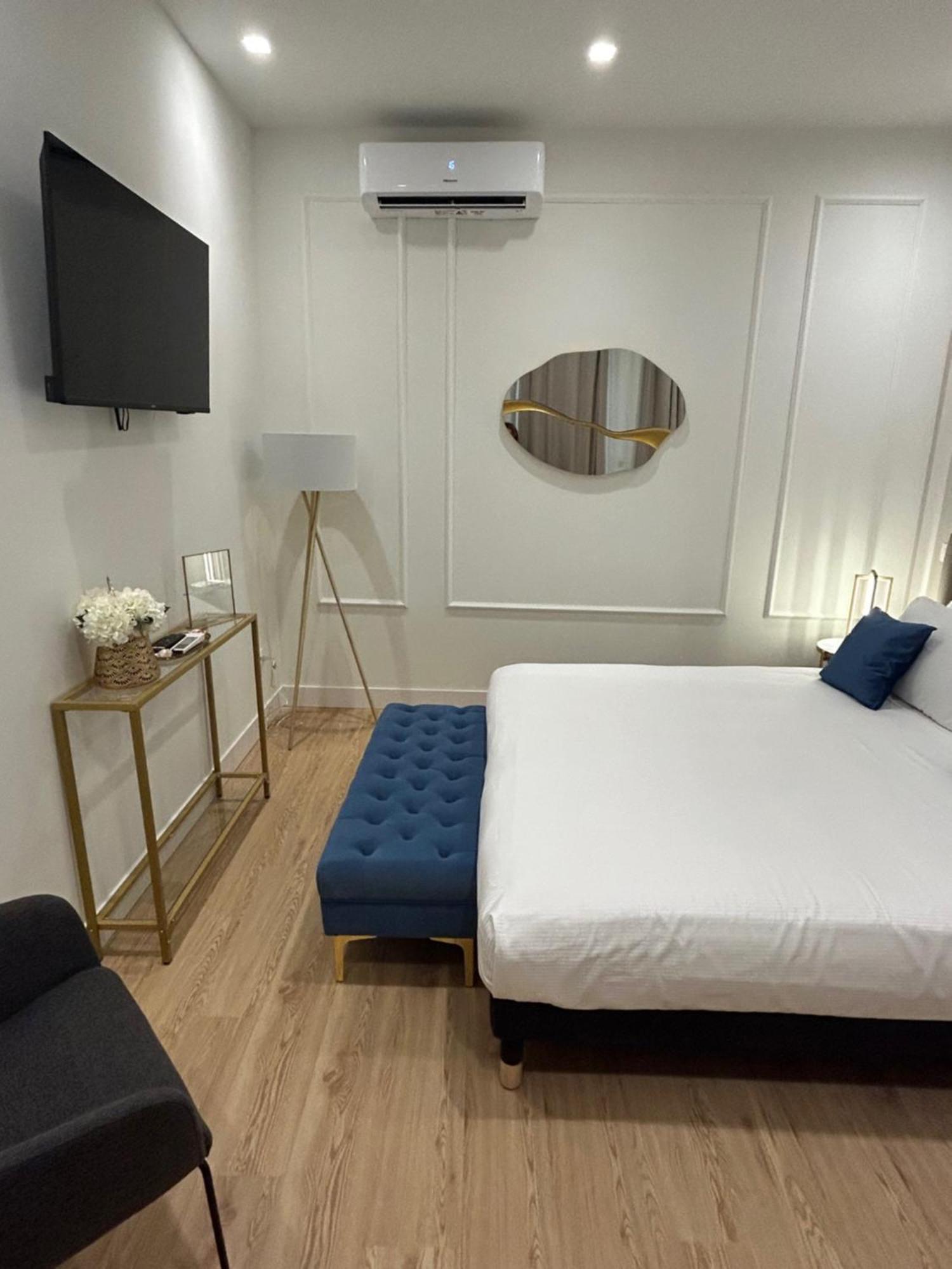 Hotel Casa Lounge Costituzione Cagliari Zewnętrze zdjęcie