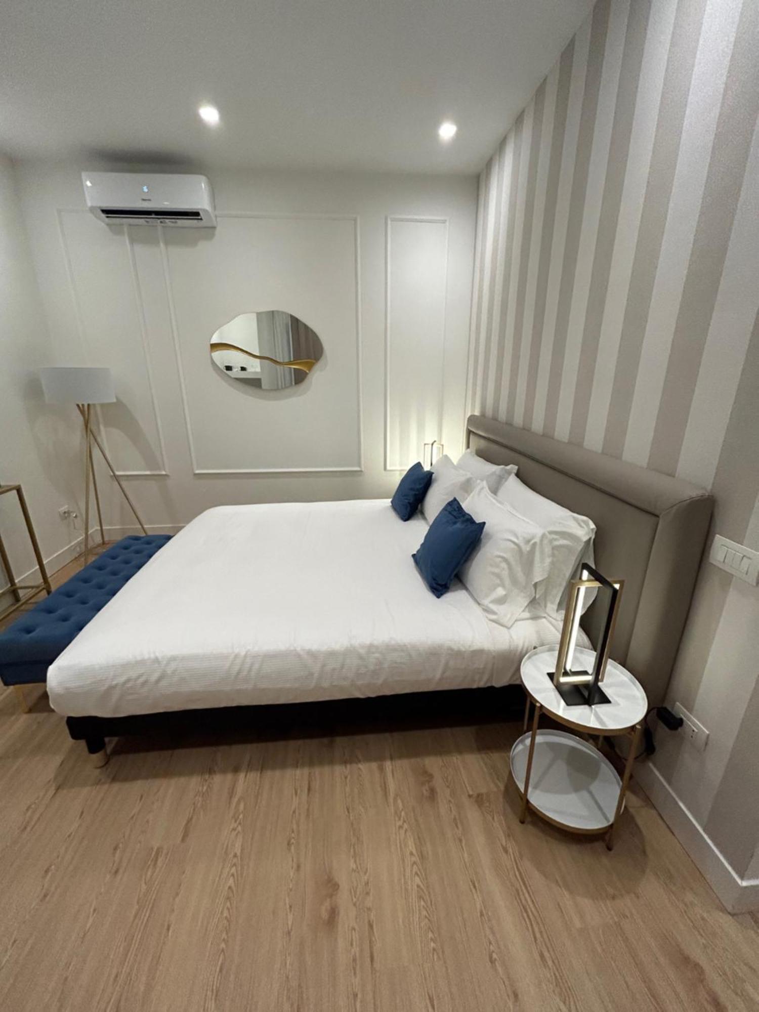 Hotel Casa Lounge Costituzione Cagliari Zewnętrze zdjęcie
